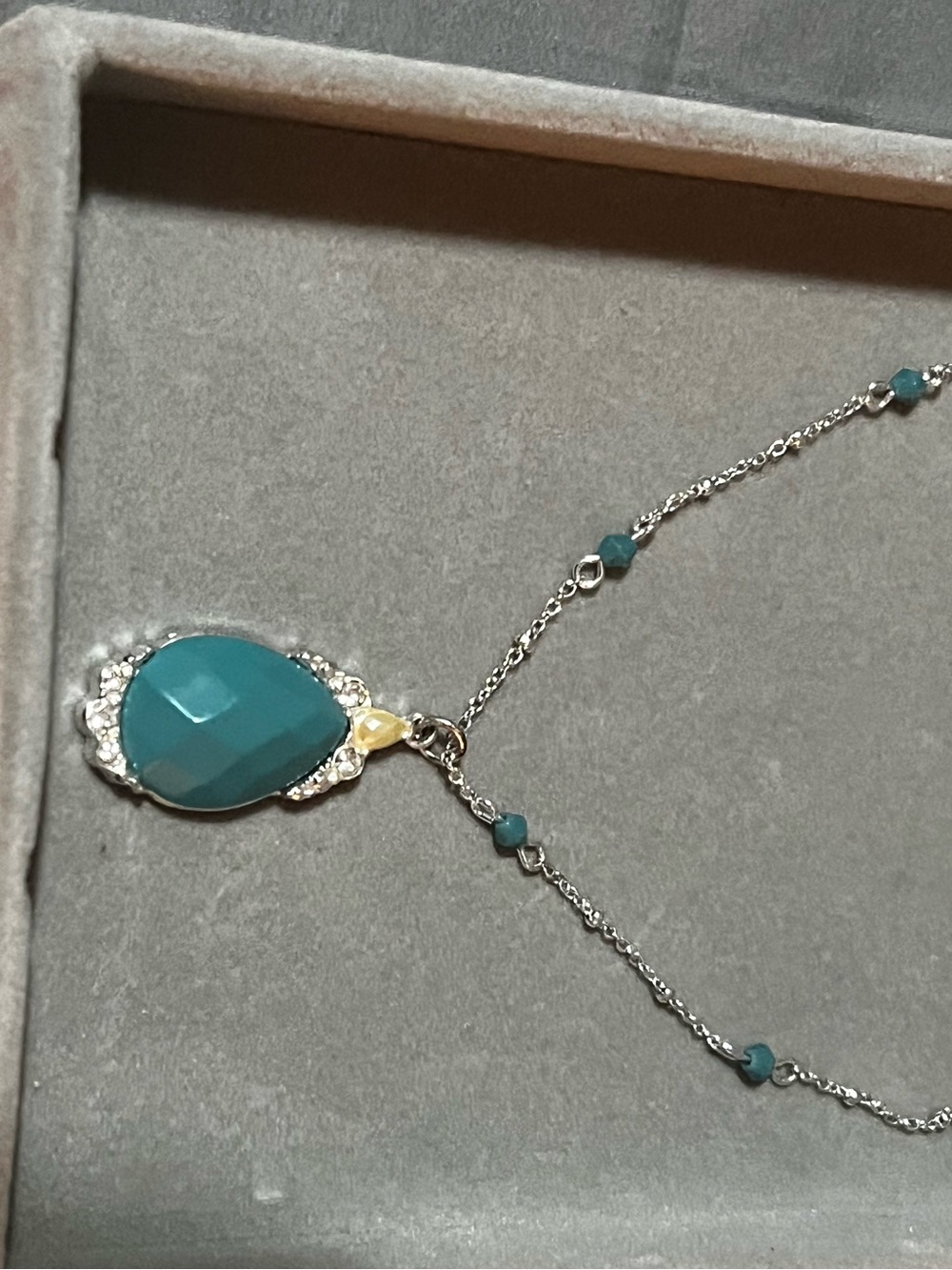 Teal Faceted Stone Pendant Necklace - Women Jewelry